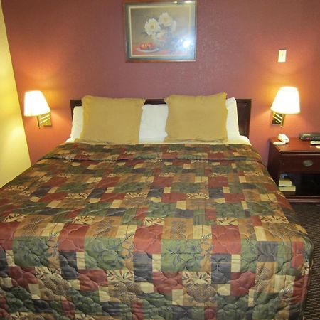 First Western Inn - Fairmont City Esterno foto