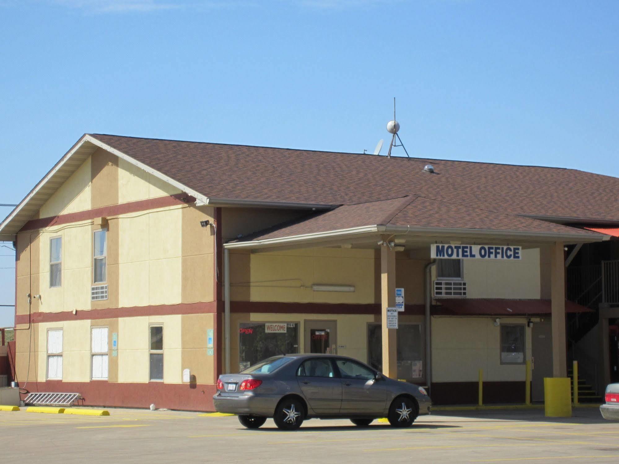 First Western Inn - Fairmont City Esterno foto