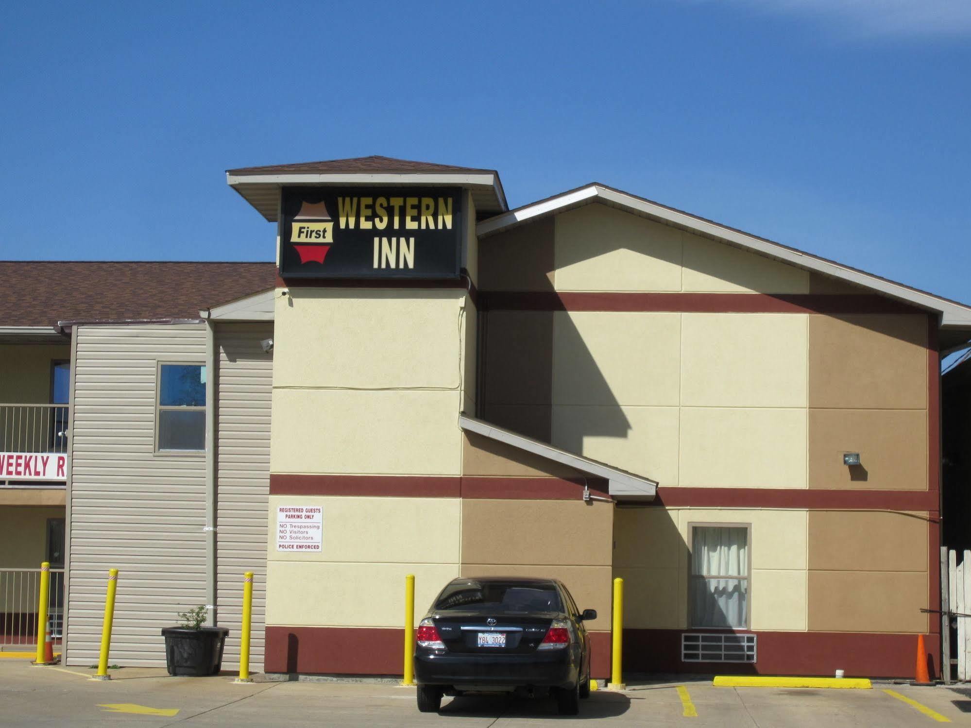 First Western Inn - Fairmont City Esterno foto
