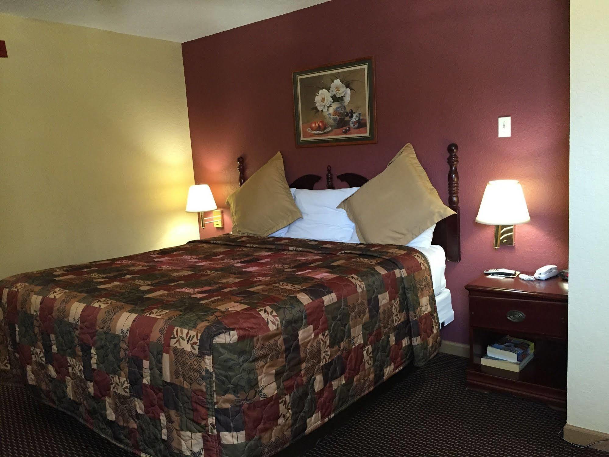 First Western Inn - Fairmont City Esterno foto
